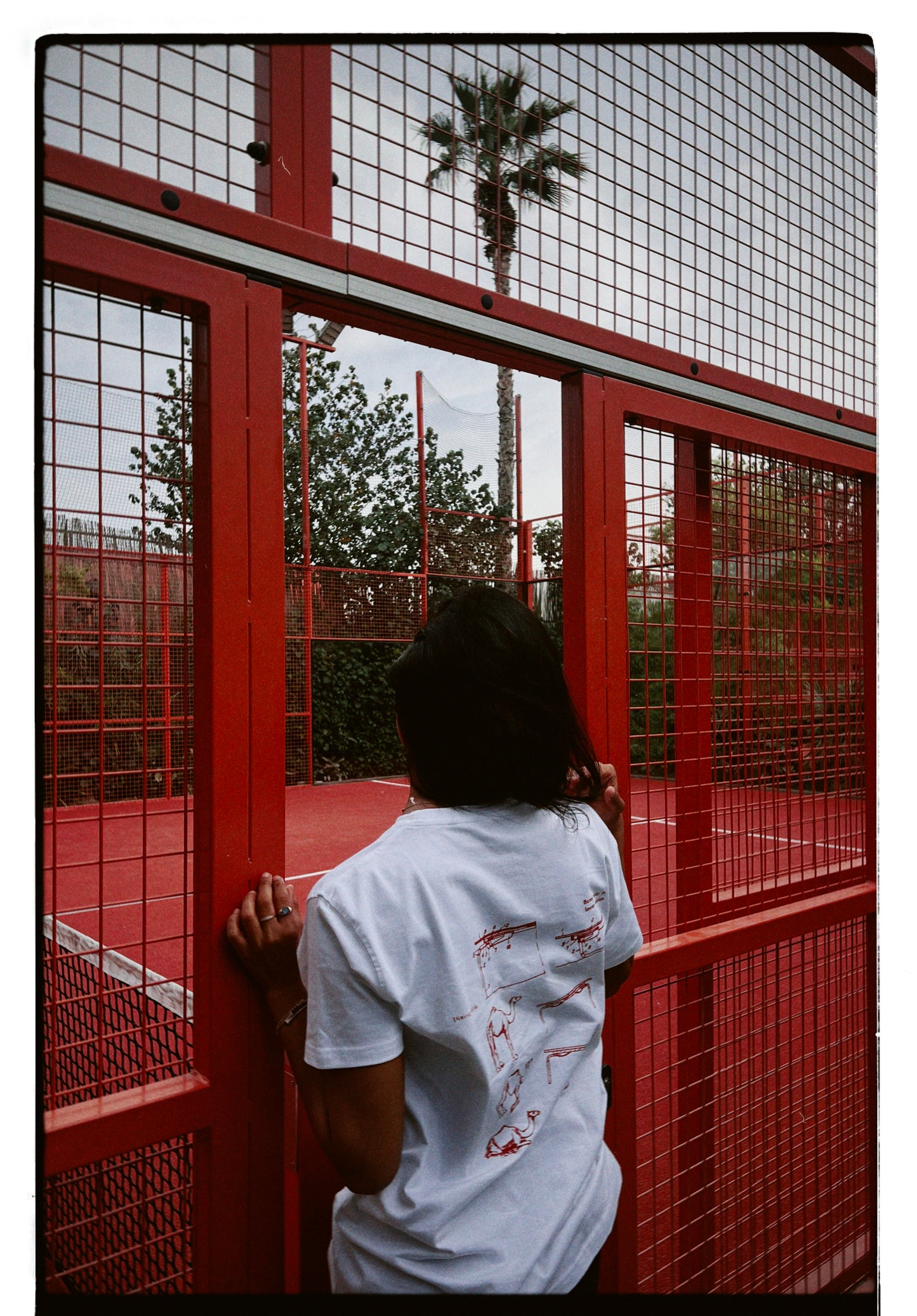 Camel Table Short sleeve T-Shirt (Red)
